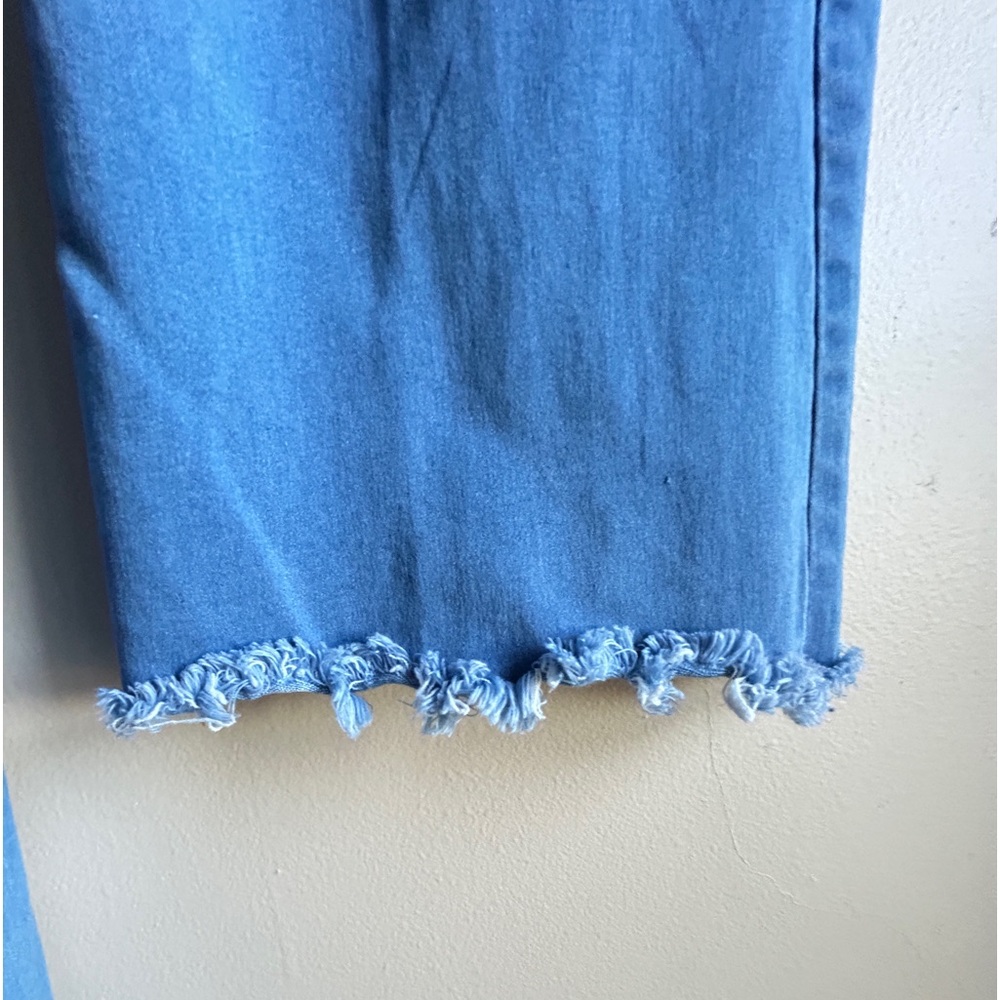 Red Bottoms Flare Mod Rise Raw Frayed Hem Blue Light Wash Jeans Women’s Sz 11/12 - Picture 3 of 7